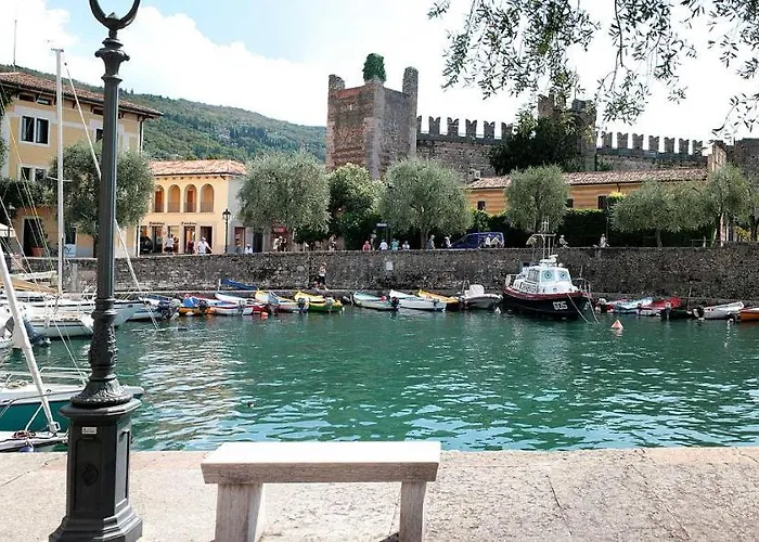 Al Piccolo Borgo Antico Торри-дель-Бенако